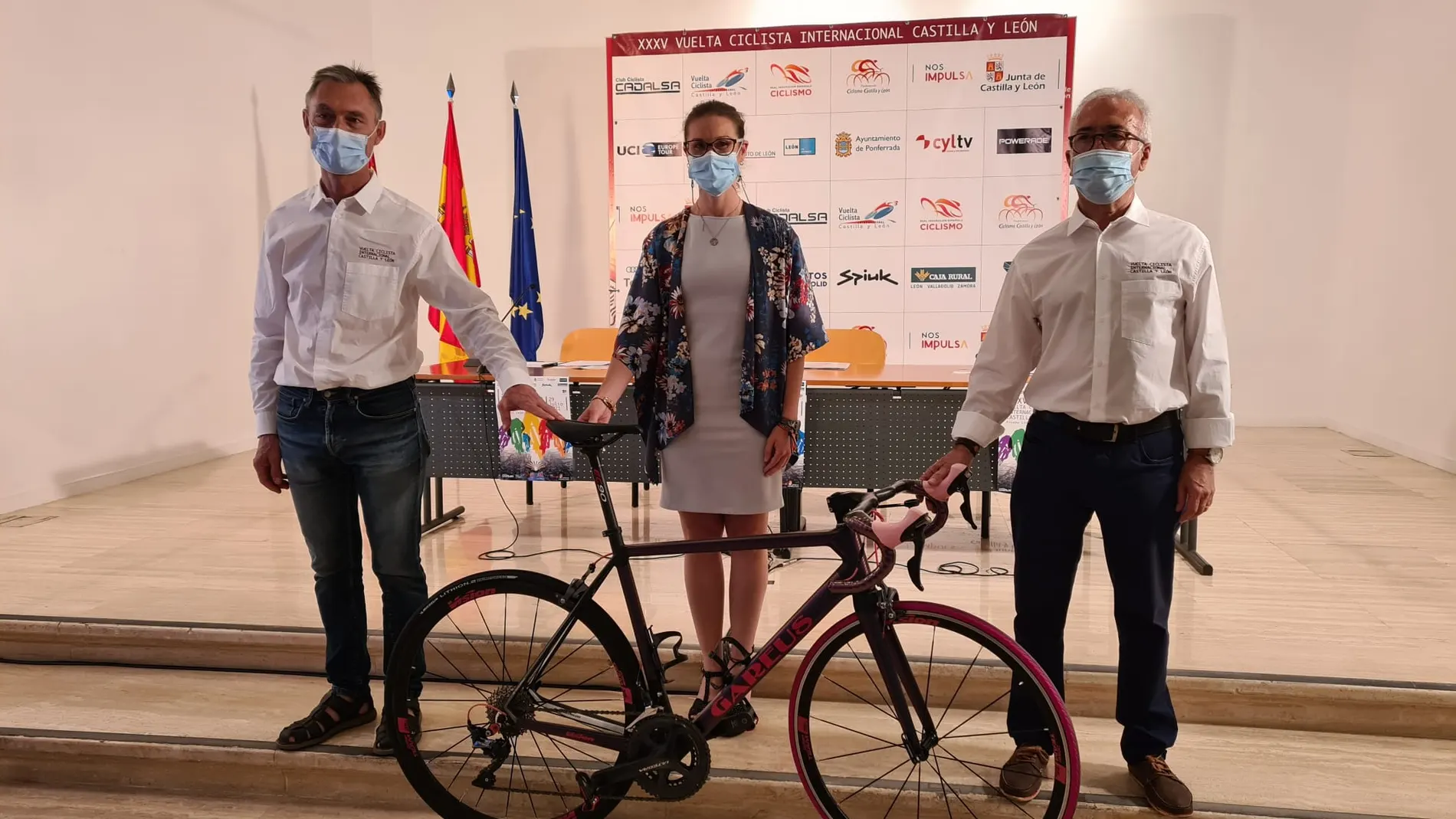 La directora María Perriño presenta la Vuelta Ciclista a Castilla y León