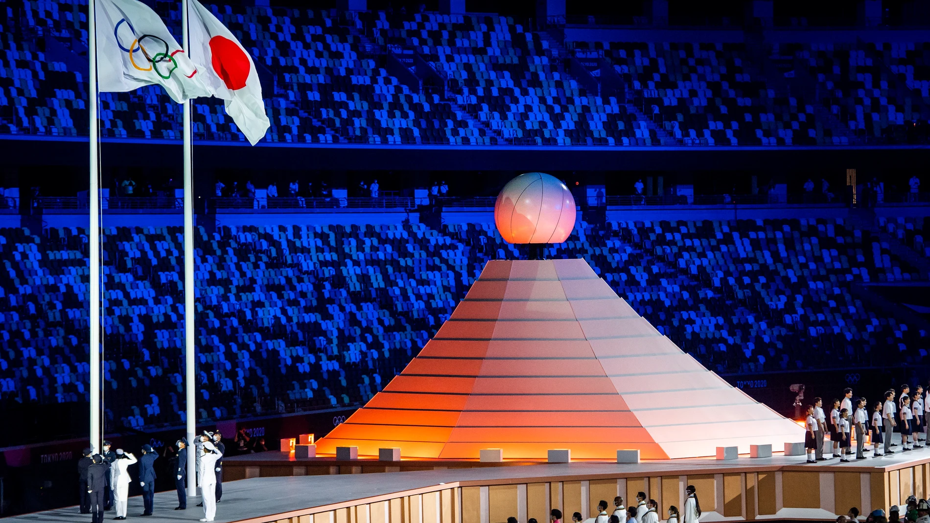 Imagen del pebetero, que representa el monte Fuji
