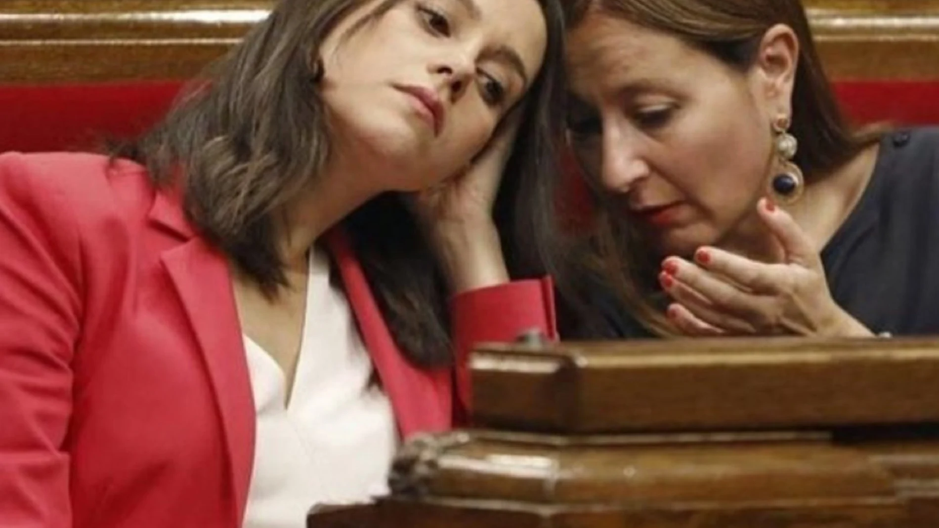 Inés Arrimadas y Sonia Sierra, en el Parlament