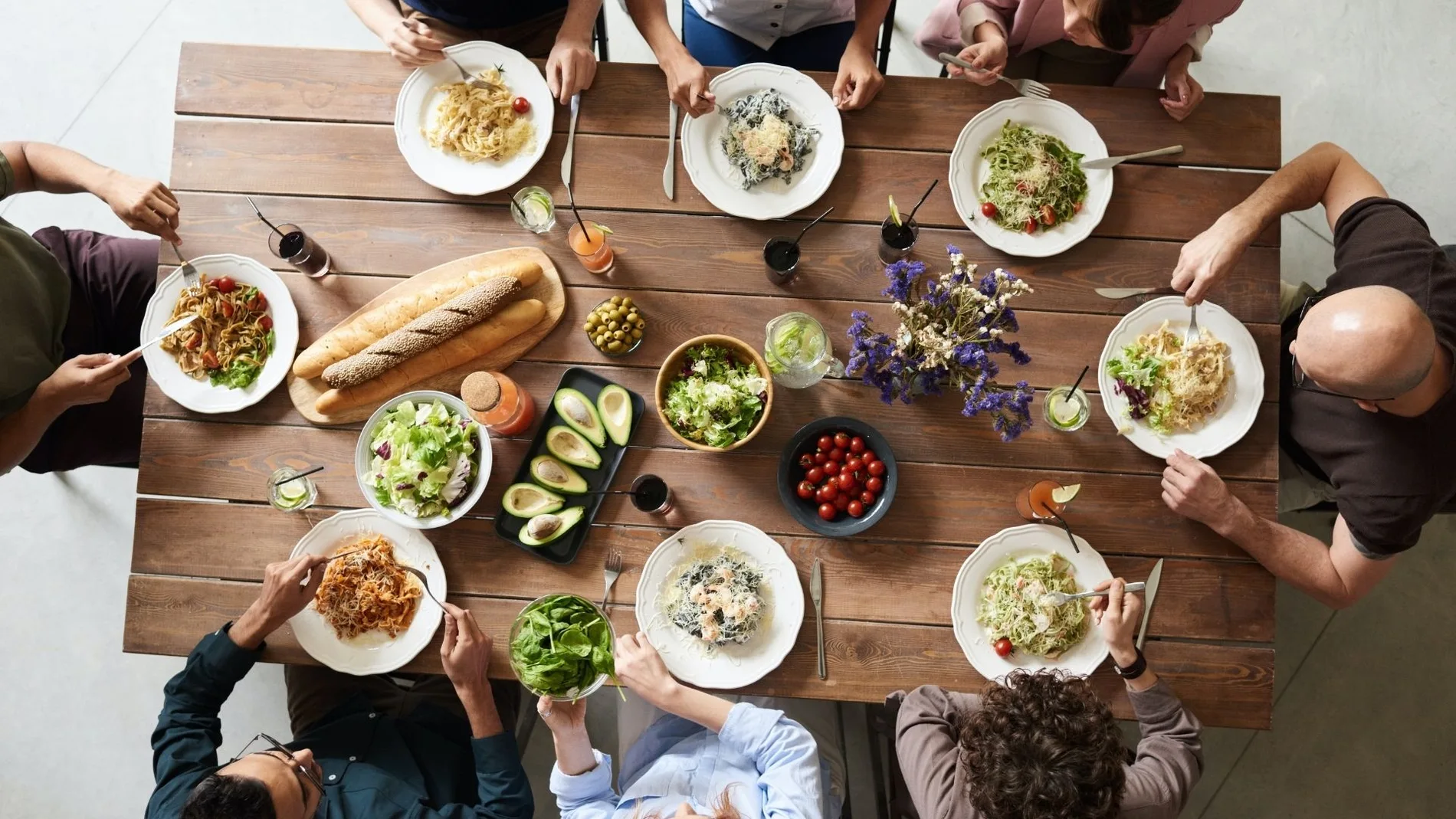 Mesa con comida saludable