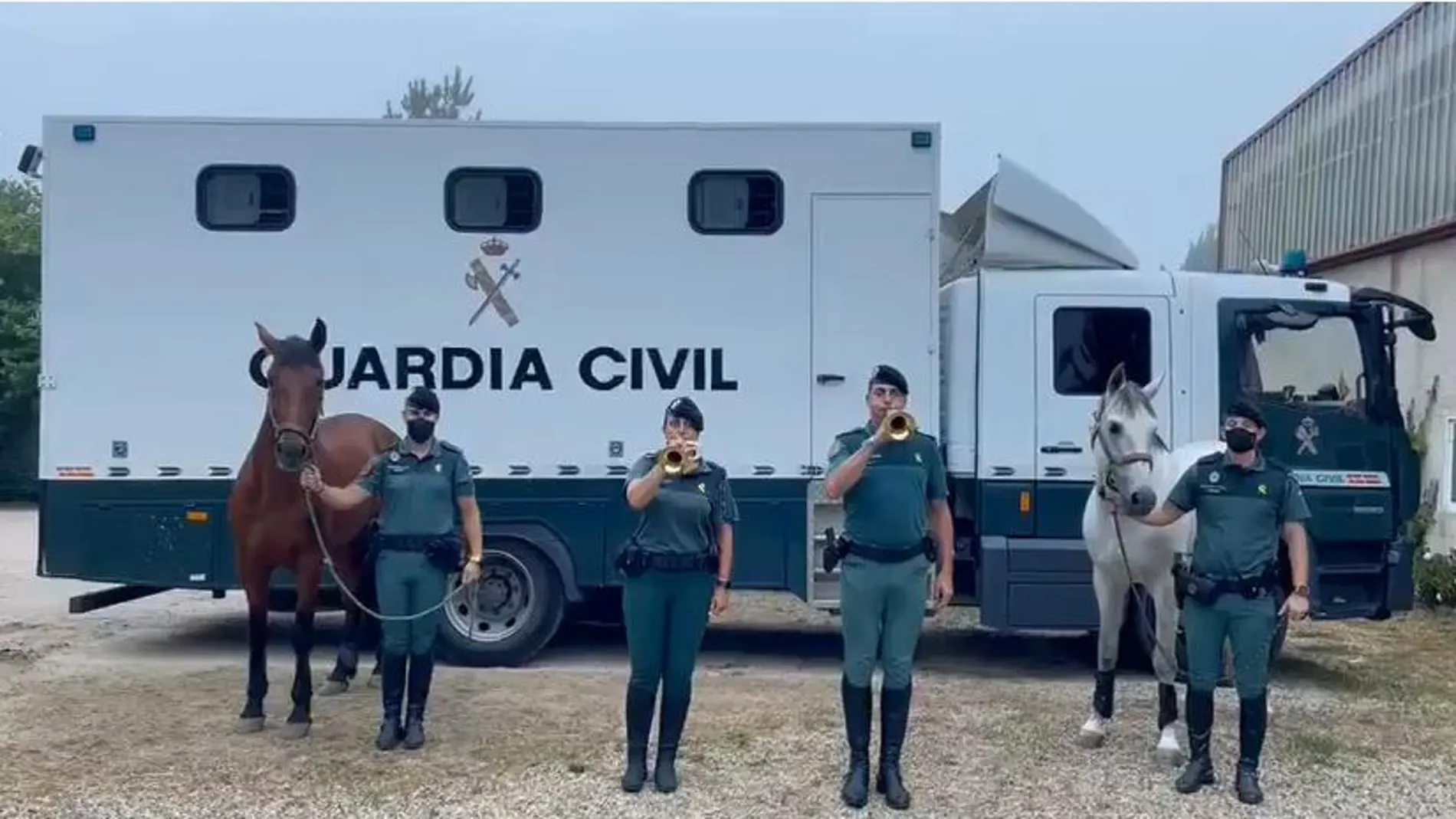 Captura del vídeo de la Diana Floreada en homenaje al Regimiento Alcántara