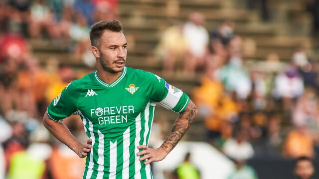 Loren Morón con el Real Betis.