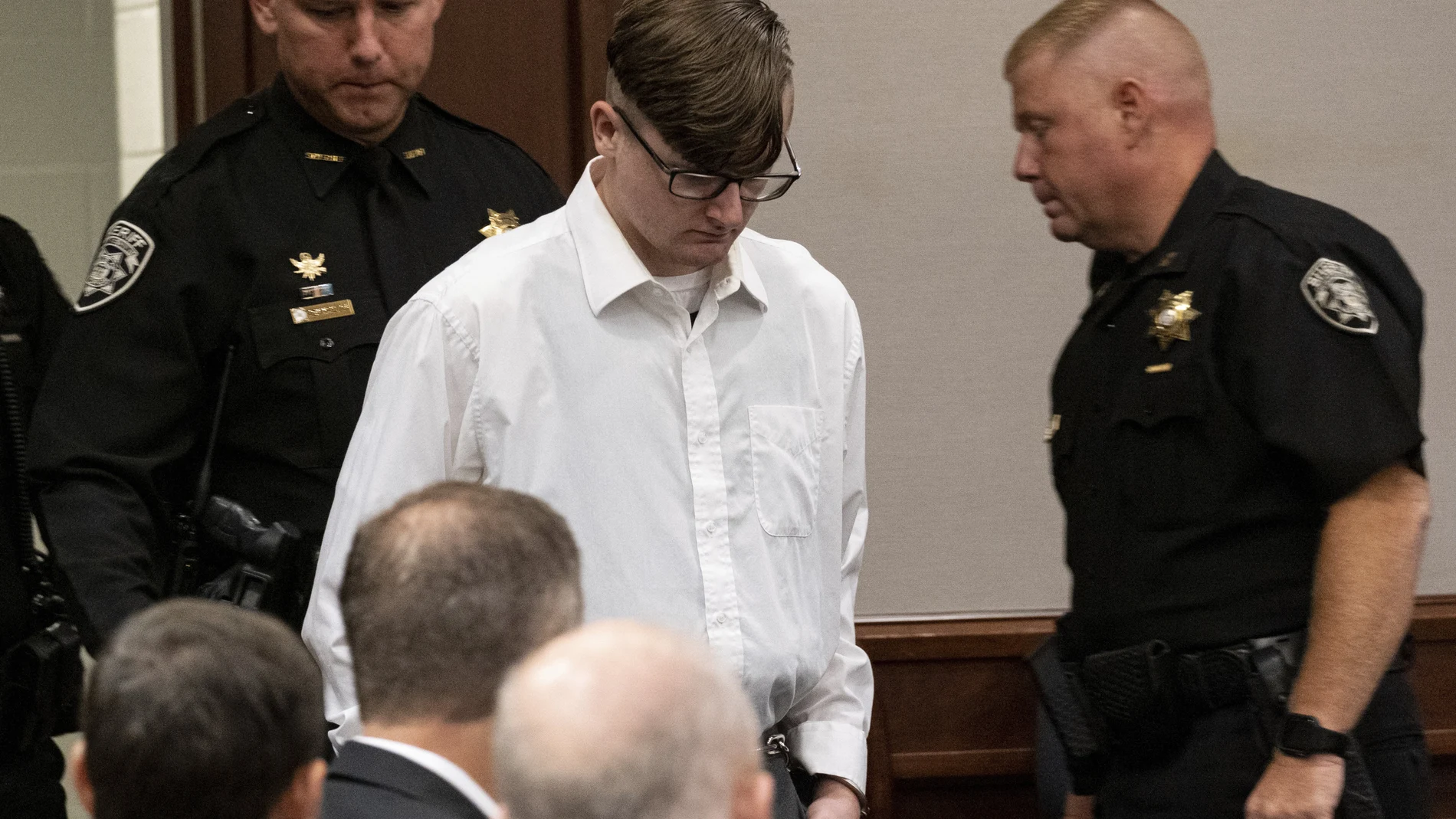 Robert Aaron Long, condenado a cadena perpetua, durante el juicio