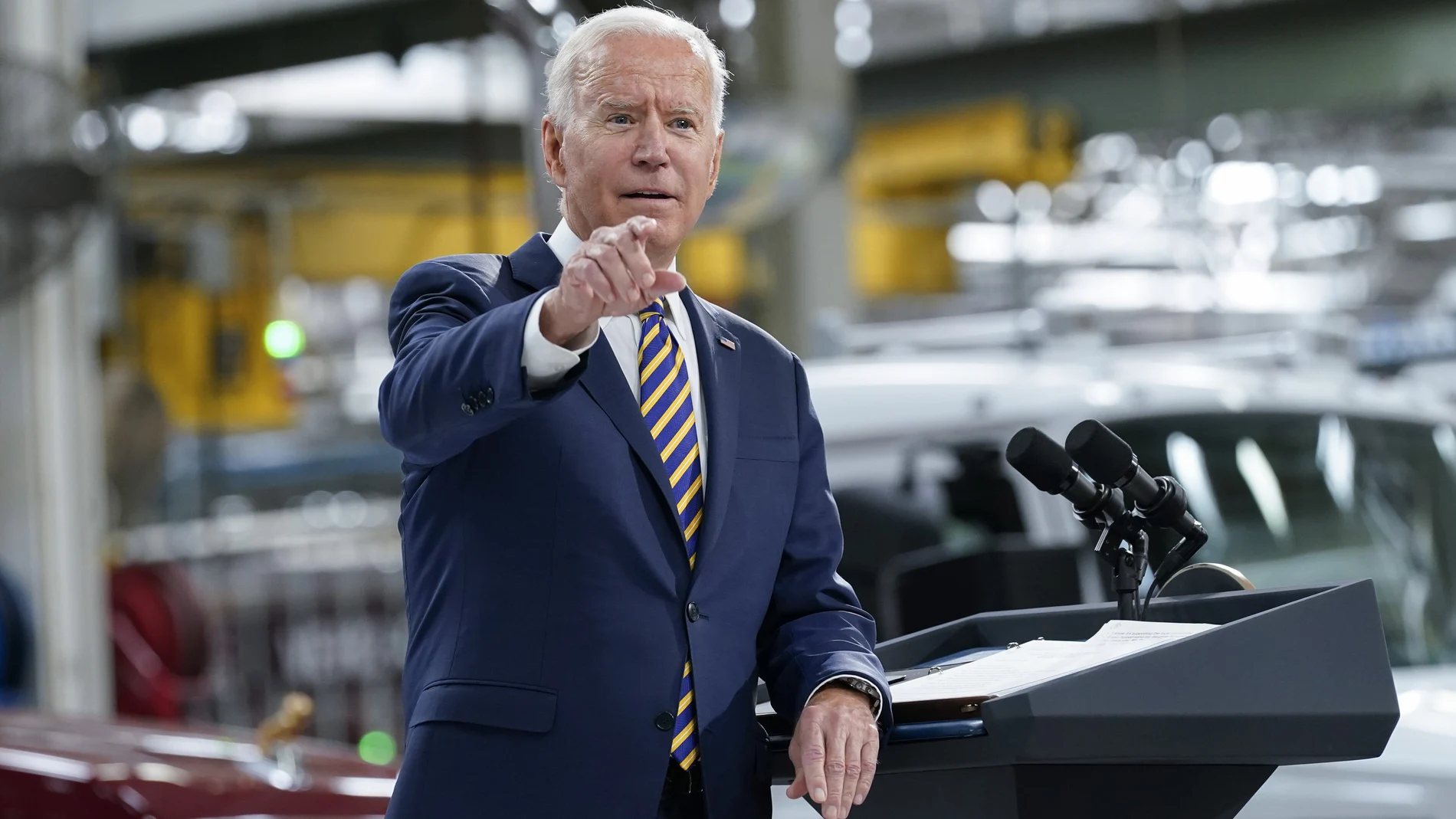 Biden había anunciado hace un mes un posible plan bipartidista que acercaría posturas para sacar adelante su ley de infraestructura soñada, aunque tuvo que ceder
