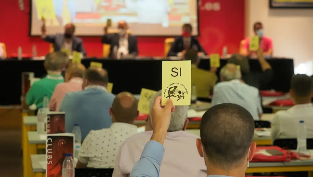Asamblea de la Federación de Castilla y León de Fútbol en Arroyo de la Encomienda (Valladolid)