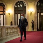 El presidente de la Generalitat, Pere Aragonès, se dirige a una sesión plenaria en el Parlament de Cataluña, a 29 de julio de 2021, en Barcelona