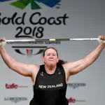 Una mujer trans, favorita en halterofilia femenina: la gran polémica de los Juegos Olímpicos