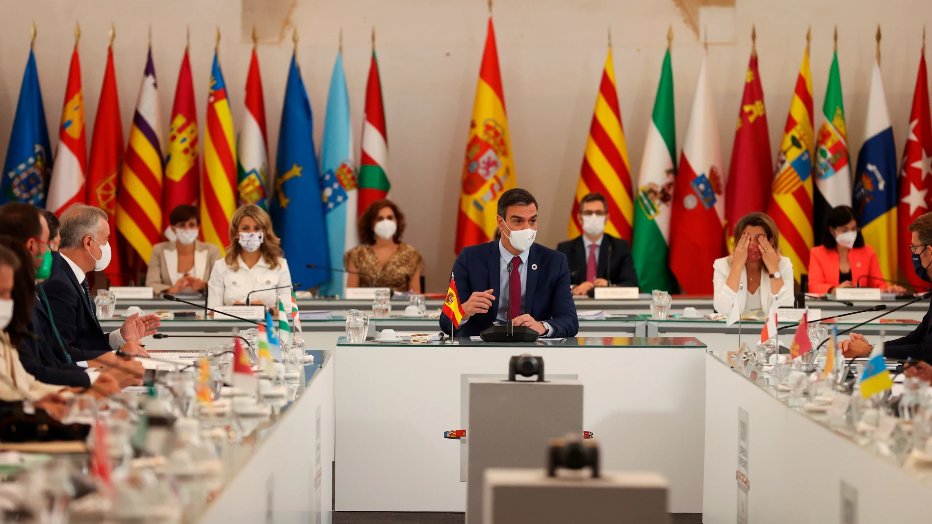 El presidente del Gobierno, Pedro Sánchez durante la XXIV Conferencia de Presidentes, el máximo órgano político de coordinación multilateral, que se celebra este viernes en el Convento de San Esteban, en Salamanca