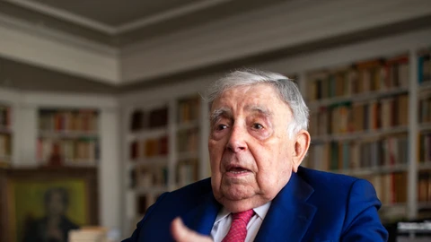 Entrevista a Don Luis María Anson con Carmen Macías.