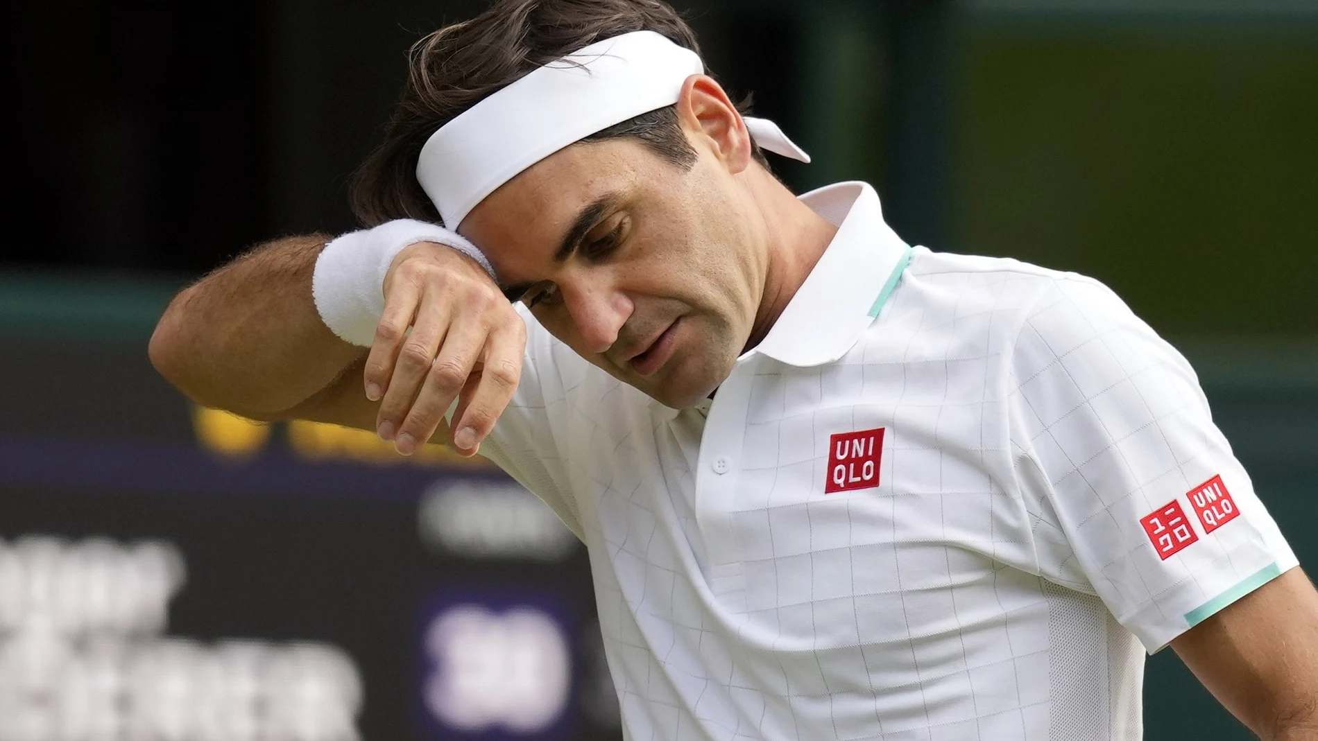 Roger Federer trabaja para poder volver a jugar.
