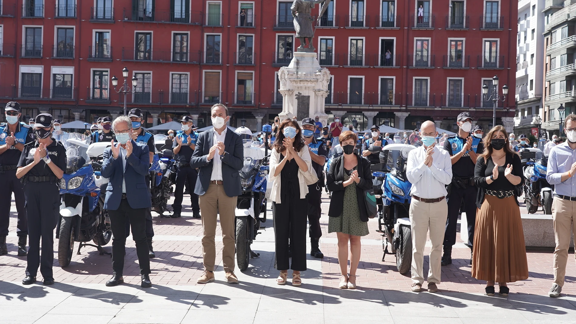 Minuto de silencio de Valladolid por el agente fallecido en acto de servicio