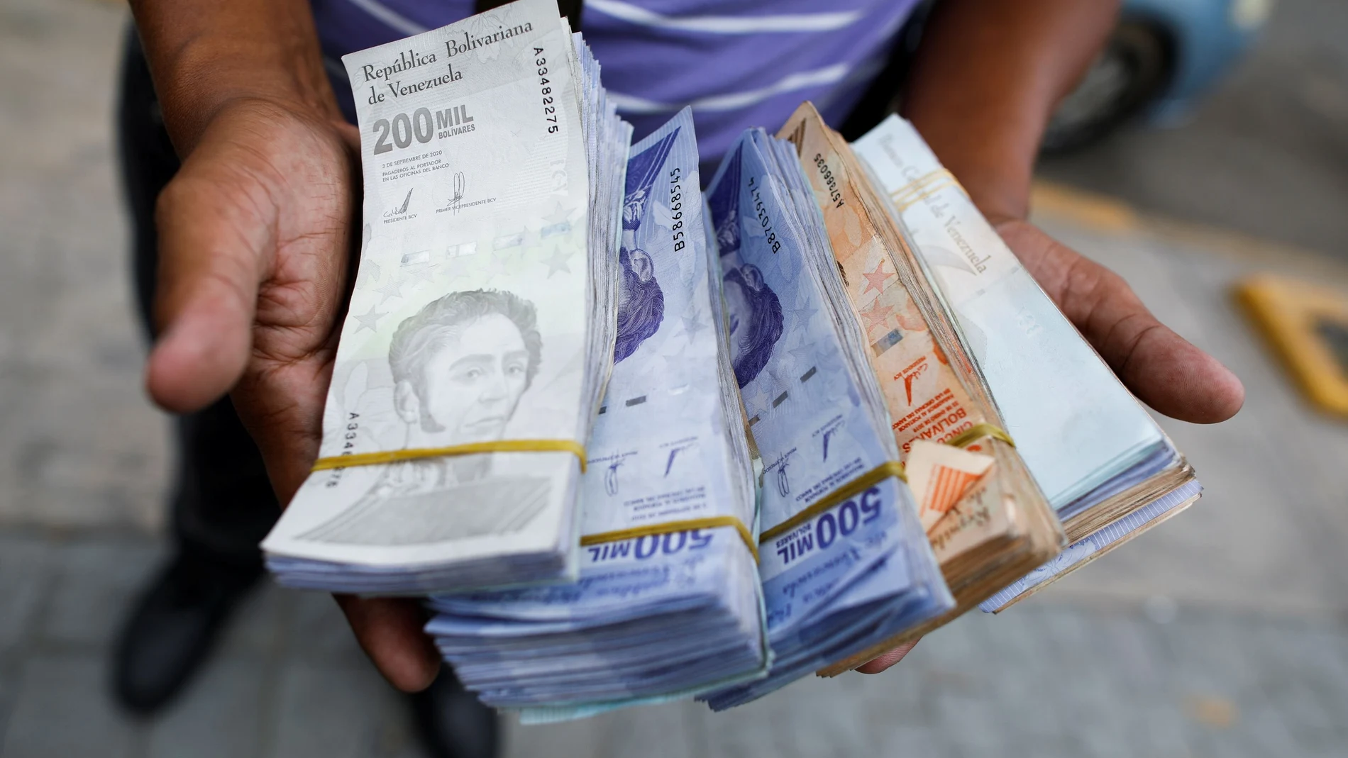 Billetes de la moneda venezolana