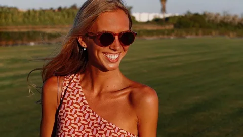 La influencer Lucía Bárcena con conjunto de dos piezas, de Brownie