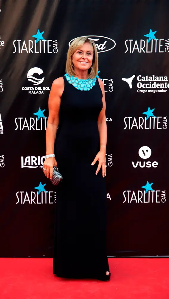 La diseñadora Rosa Clará a su llegada a la gala benéfica de Starlite