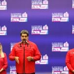 Esta condición también fue modificada para las postulaciones a las alcaldías venezolanas, donde los candidatos deberán obtener el 35 % de los votos