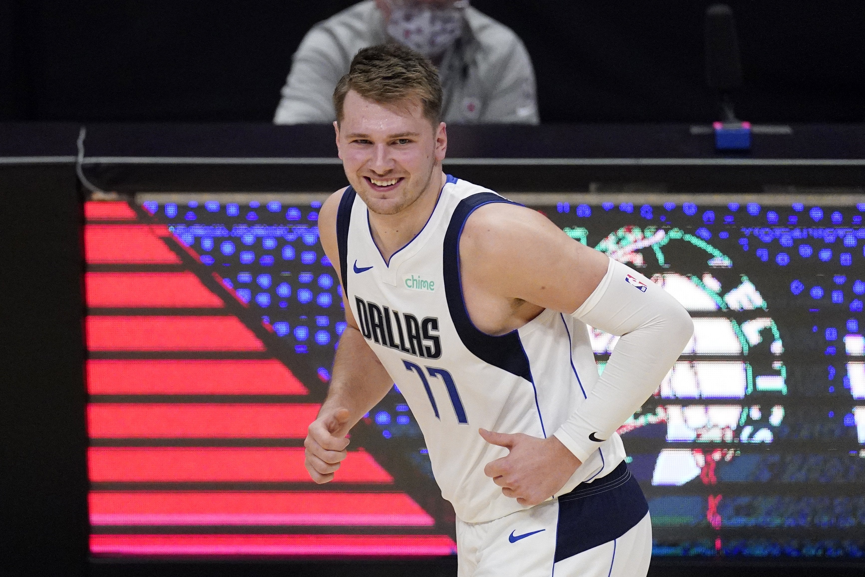 Doncic hace historia en la NBA con su nuevo y multimillonario contrato 207 millones imagen