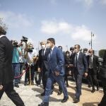 El ministro de Exteriores israelí, Yair Lapid, con su homólogo marroquí, Naser Bourita