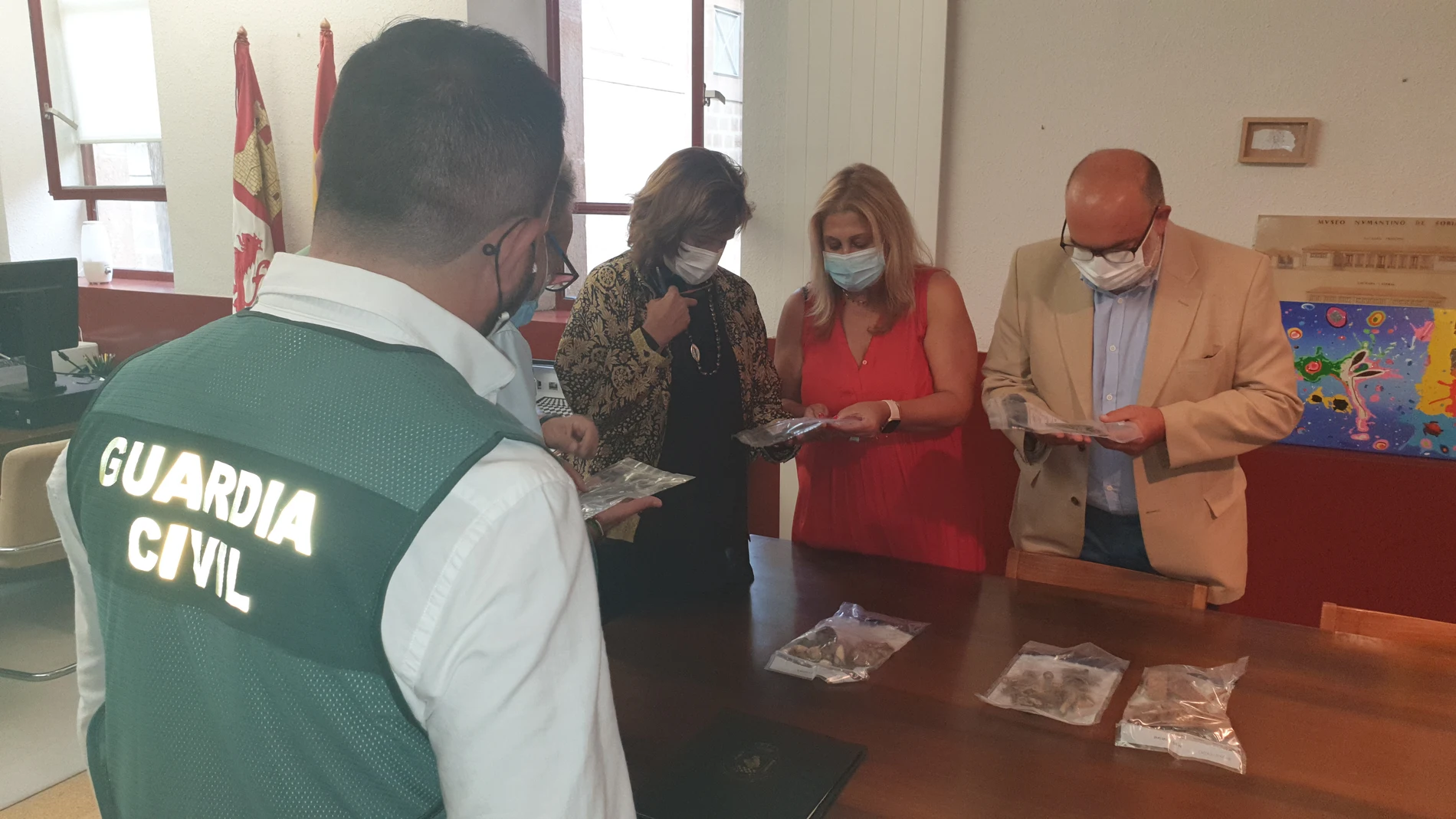 Entrega de las piezas al Museo Numantino