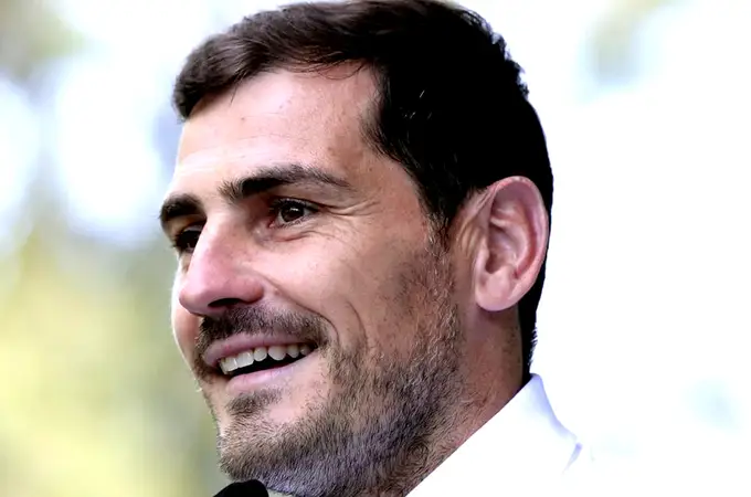 Duro revés para Iker Casillas, su pueblo sufre un incendio aún sin controlar