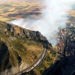 Incendio forestal en Pancorbo (Burgos), que obliga al cote de la A-1