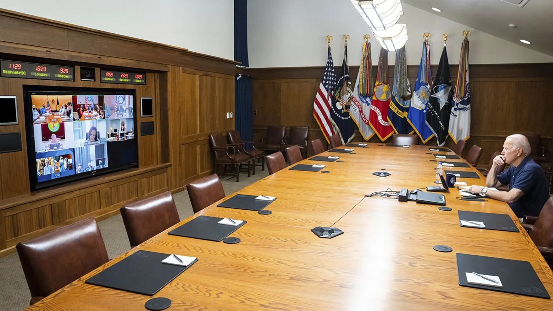 Joe Biden se reúne virtualmente con expertos militares, diplomáticos y de inteligencia para analizar la situación