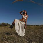 La influencer Paula Ordovás con botas d inspiración hípica