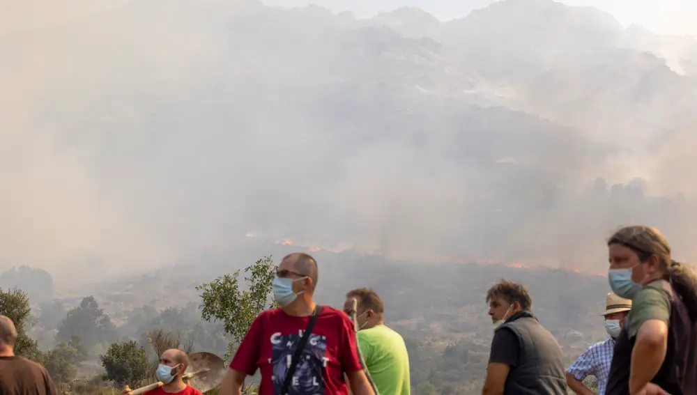 Incendio iniciado en Navalacruz, visto desde Villarejo