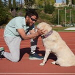 «Jota», con su perro en las pistas donde se ha entrenado para los Juegos