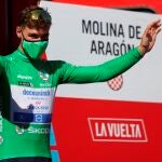 Jakobsen, en el podio, con el maillot verde