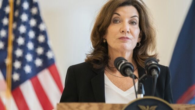 Hochul decidía nombrar, además, a otras dos mujeres, asesoras políticas con amplia experiencia, en su gobierno