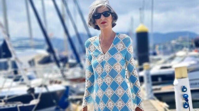 Carmen Gimeno con vestido de Zara y Converse.