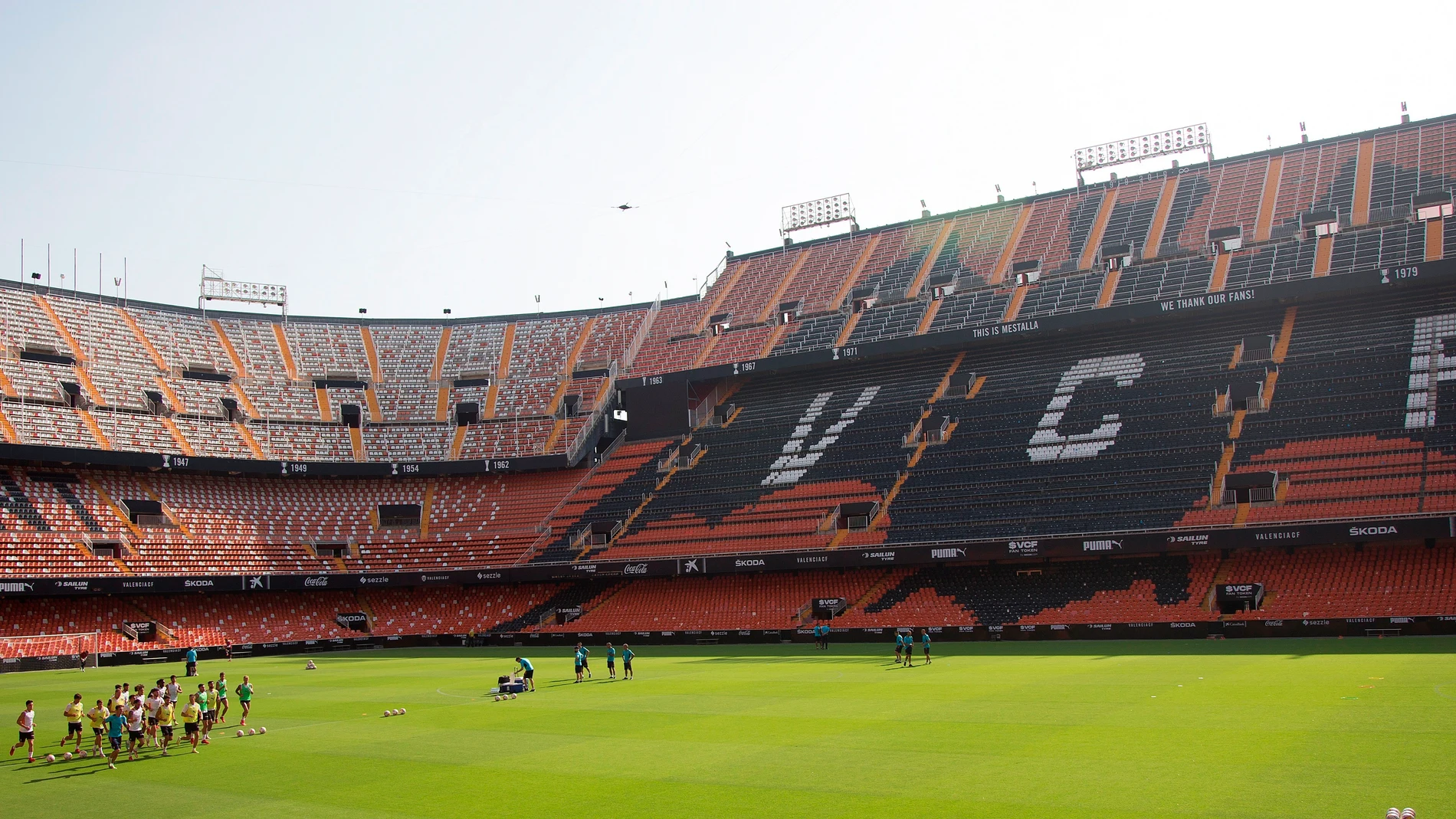 Entrenamiento del Valencia CF en el estadio de Mestalla