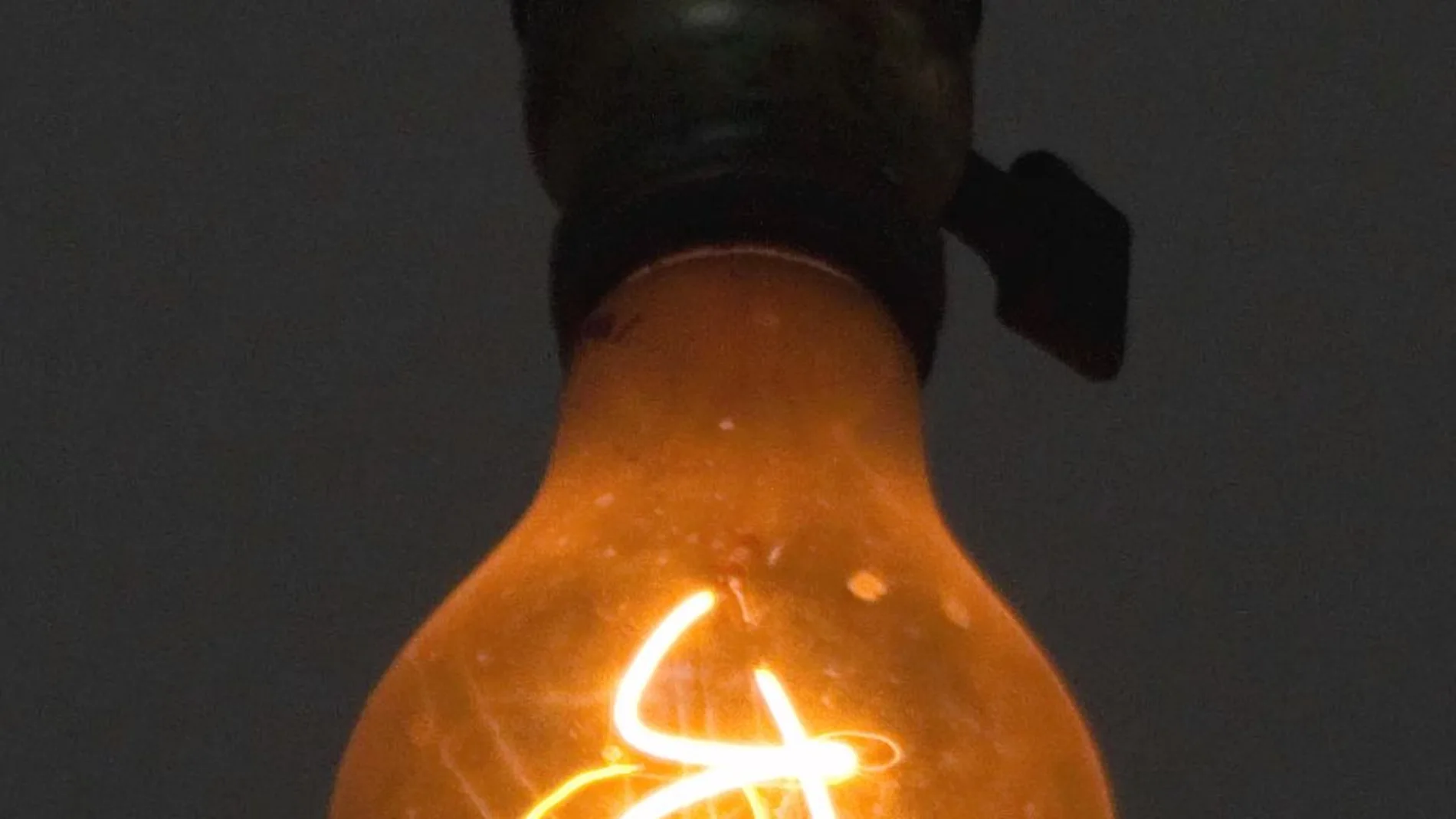 Imagen de la "Centennial Light", que lleva encendida más de un millón de horas