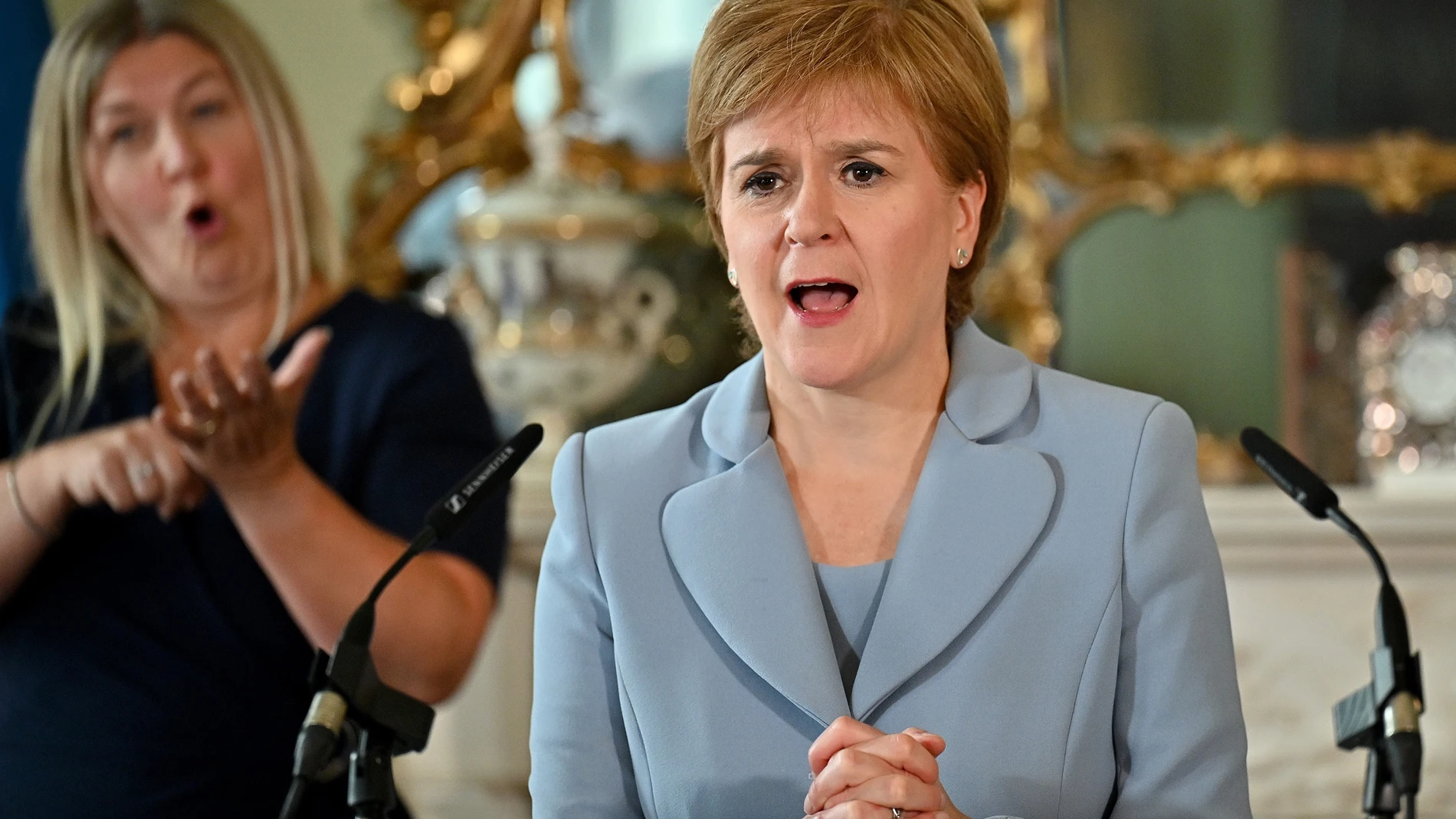 La ministra principal de Escocia, Nicola Sturgeon, presenta su acuerdo de Gobierno con el Partido Verde