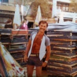 Manuel Santana, en una imagen de los años 70, en la playa canaria de Las Canteras