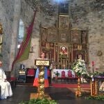 La presidenta del Consejo Regulador de la DO Bierzo, Misericordia Bello, protagoniza la ofrenda de los viticultores de la comarca a su patrona