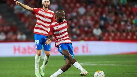 Dimitri Foulquier con el Granada.