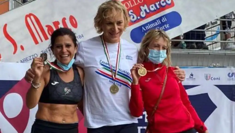 Cristina Sanulli y Denise Neumann, que compitieron con Petrillo en el campeonato italiano máster de Arezzo