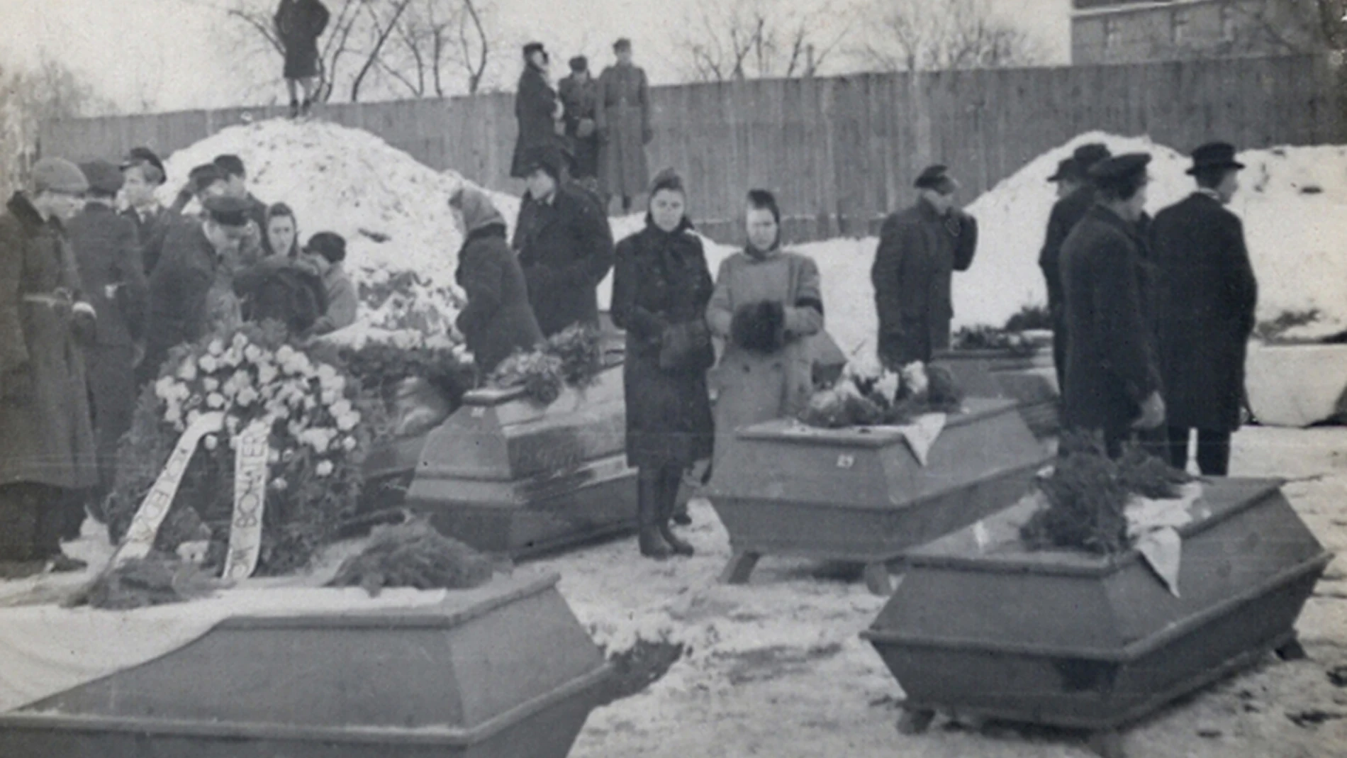 Las personas asesinadas son enterradas en uno de los cementerios de la ciudad