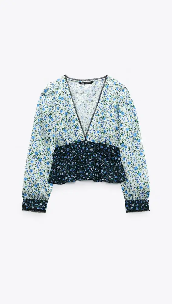 Blusa estampado floral, de Zara