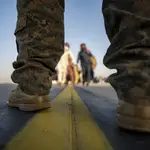 Un marine de EE UU que protege el aeropuerto de Kabul
