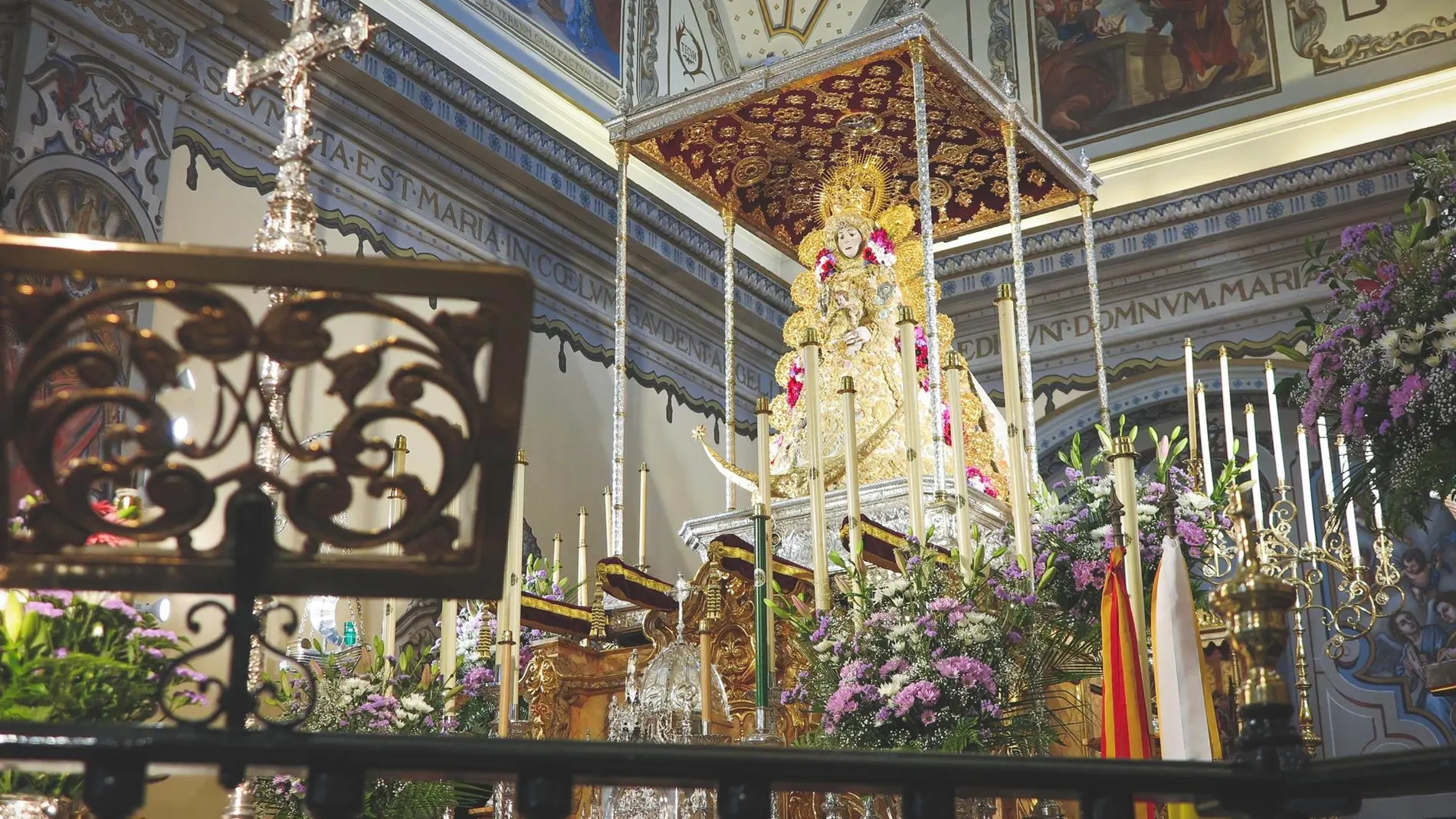 La Virgen del Rocío en la parroquia de la Asunción de Almonte (Huelva)