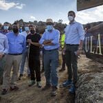 El vicepresidente, portavoz y consejero de Transparencia, Ordenación del Territorio y Acción Exterior, Francisco Igea, visita el yacimiento arqueológico y el castro vetón de Ulaca, afectado por el incendio forestal de Navalacruz.