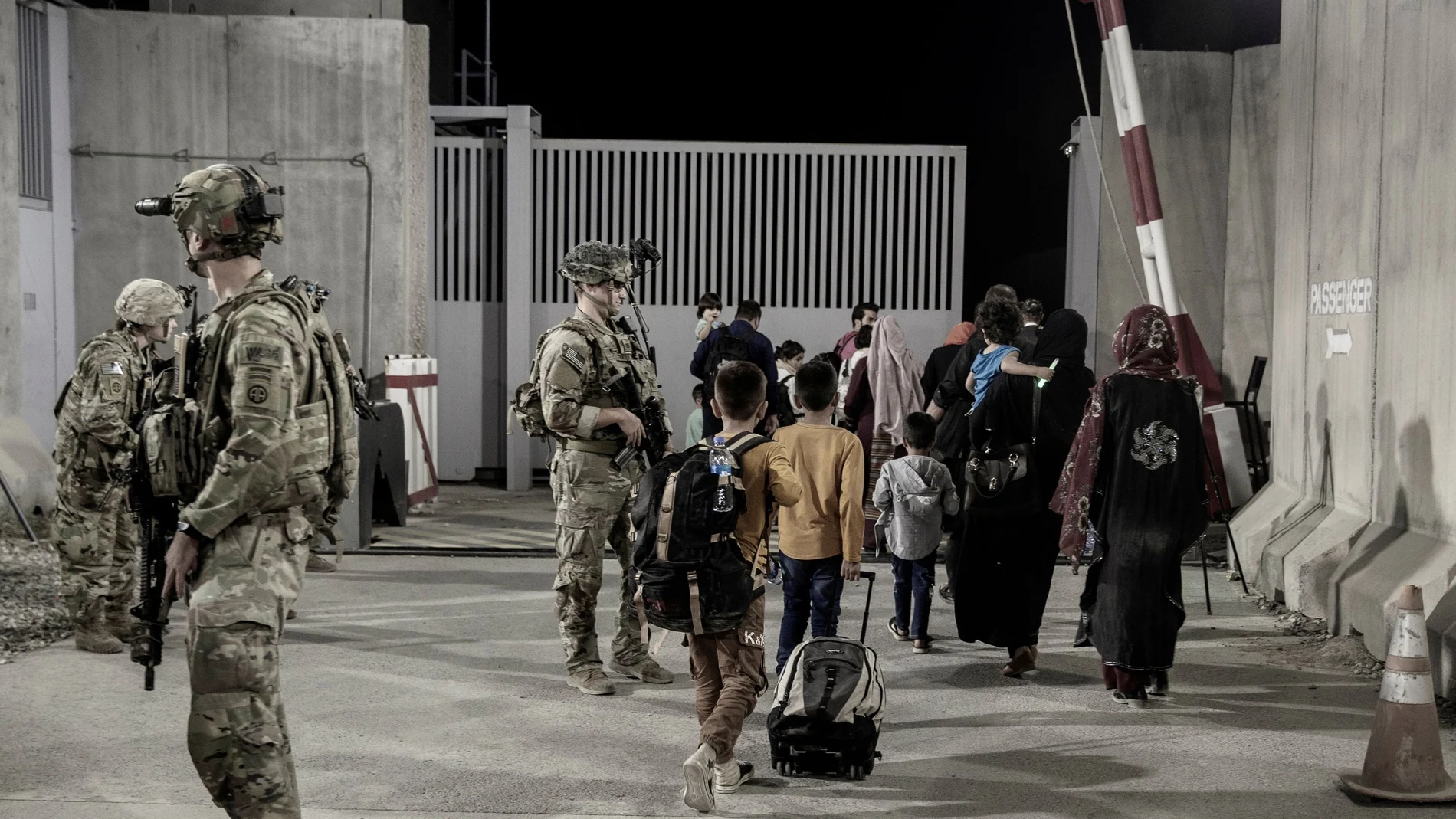 Evacuación en el aeropuerto de Afganistán