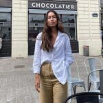 Melissa Villarreal con camisa blanca.