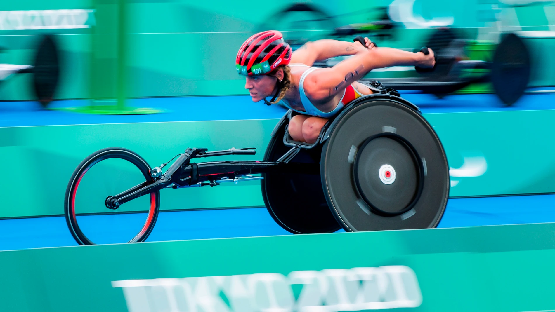 La triatleta española Eva Moral, bronce en la clase PTWC1 de deportistas con discapacidad física