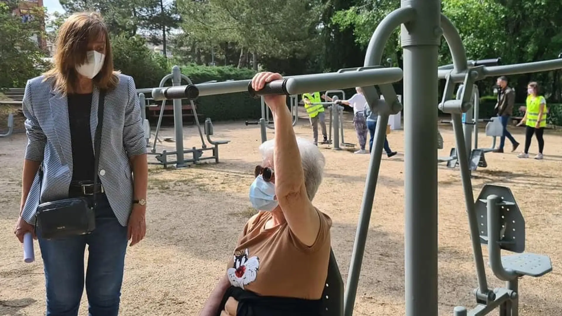 El Ayuntamiento de Salamanca continúa con el programa de fomento del ejercicio físico y el buen uso de parques biosaludables