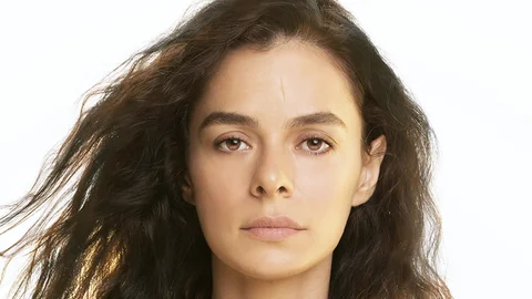 Bahar, protagonista de "Mujer"