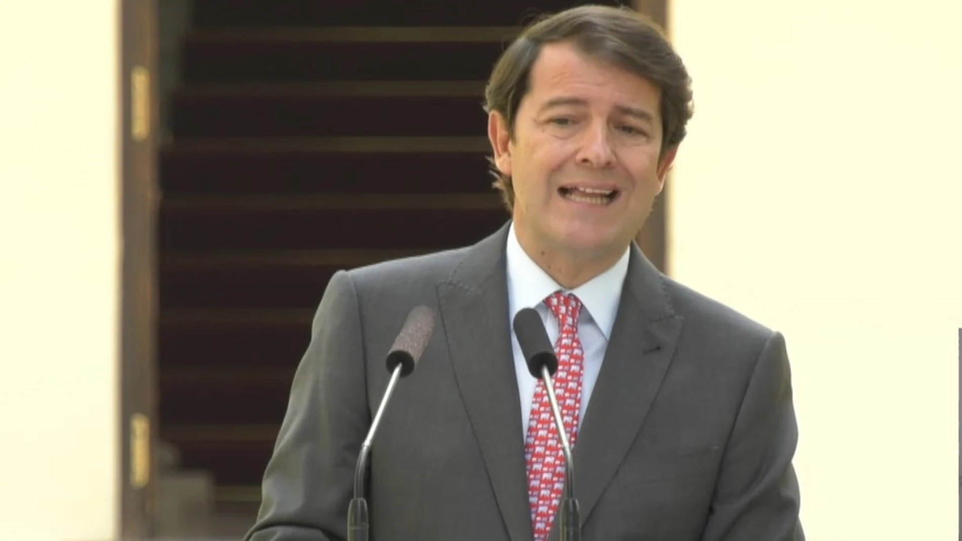 El presidente de la Junta, Alfonso Fernández Mañueco, interviene ante la prensa