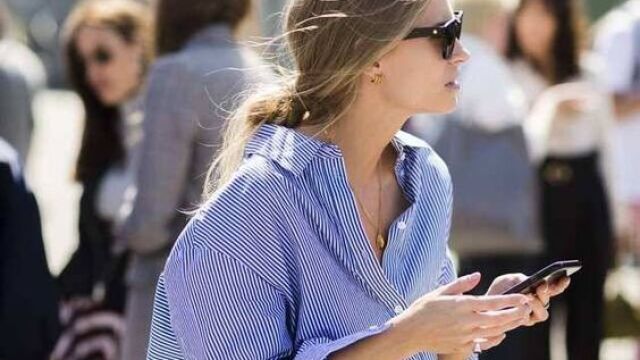 Esta prenda se lleva en clave oversize y aire masculino